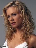 Anna Paquin et Kristen Bell dans <i>Scream 4</i>