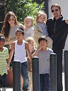 Brad Pitt, Angelina Jolie et les enfants